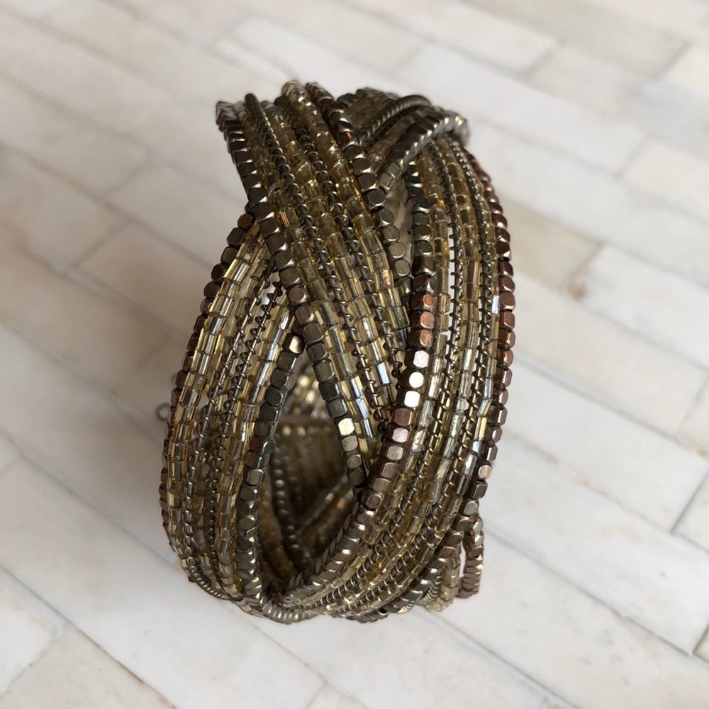 Bundle of bracelets - LIKE NEW! - Picture 2 of 7